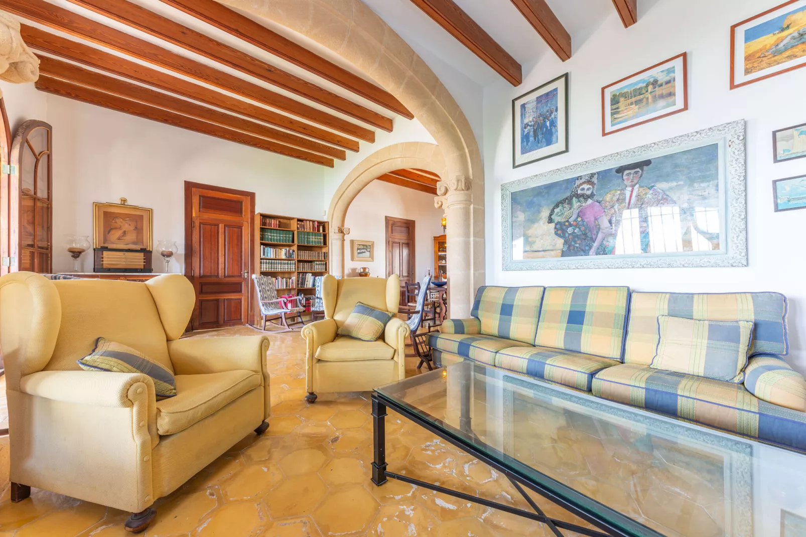 Can Mir-Living room