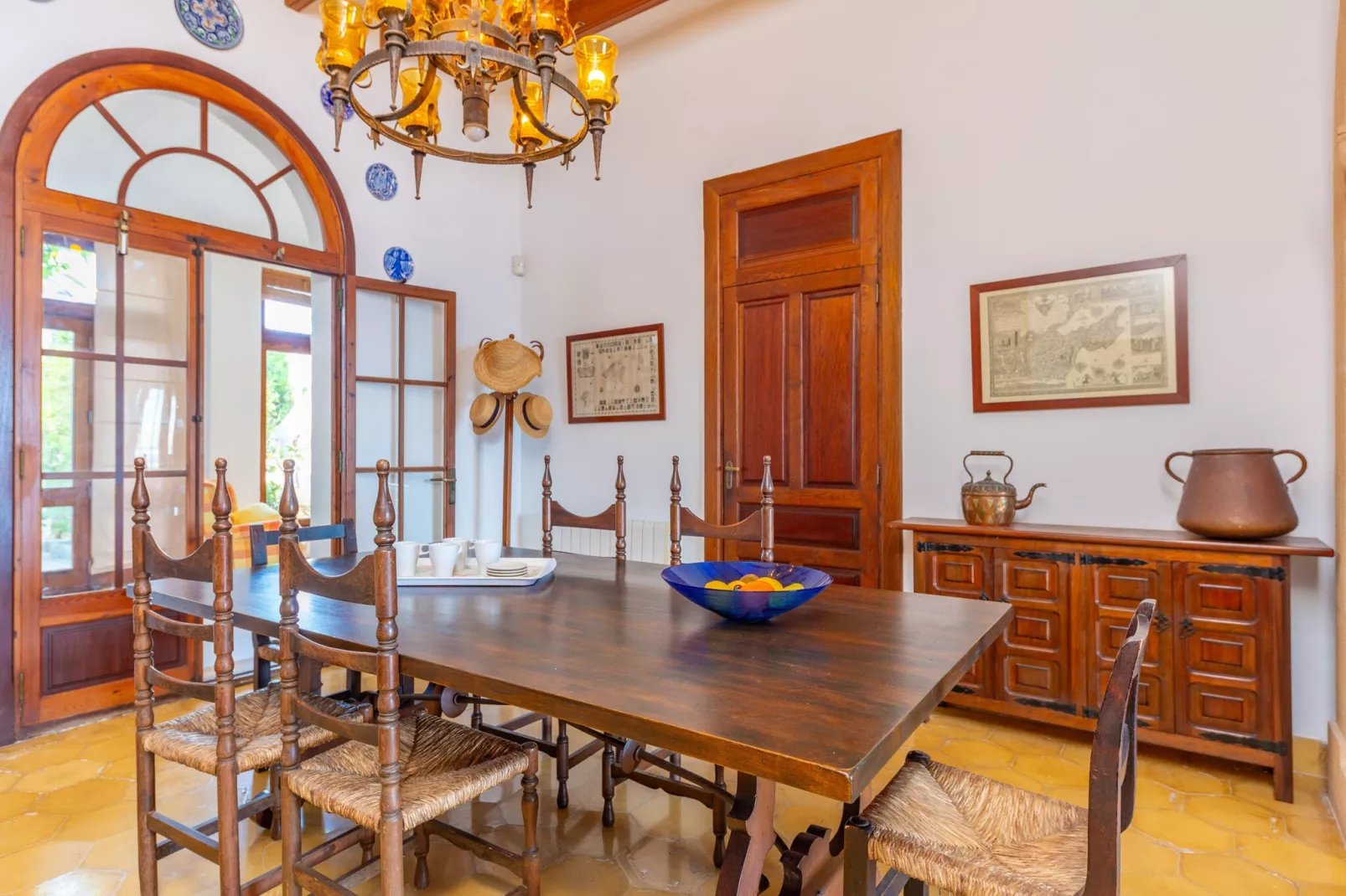 Can Mir-Dining room
