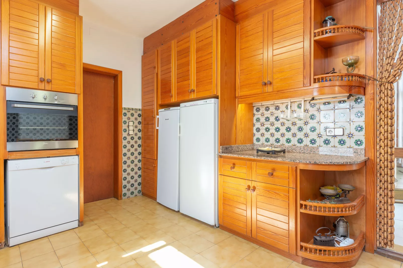 Can Mir-Kitchen