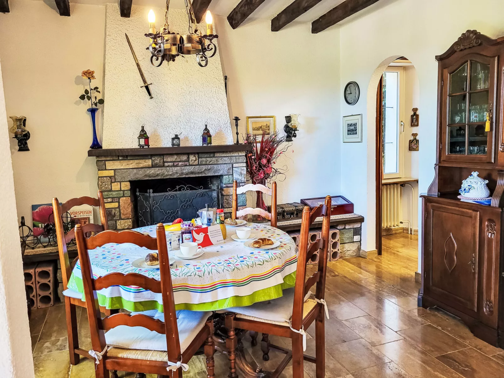 Casa Naima-Inside