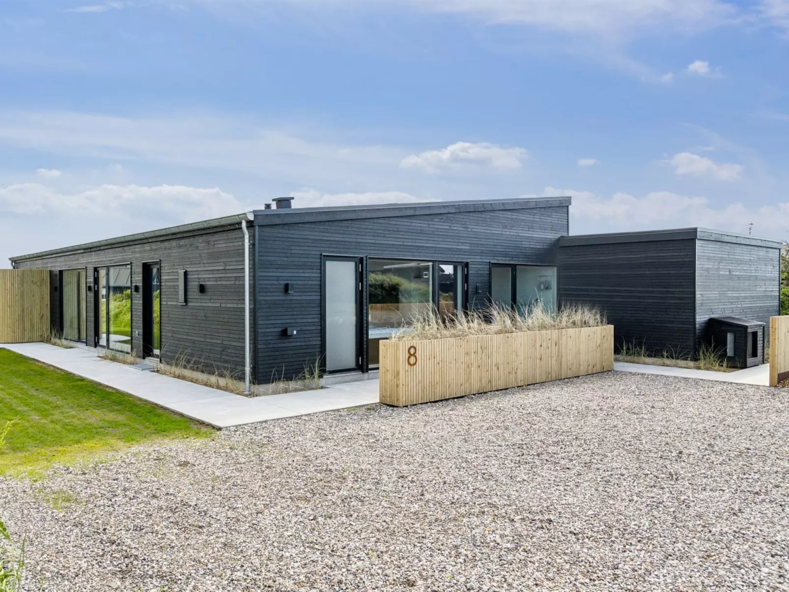 "Lyder" - 400m from the sea-Outside