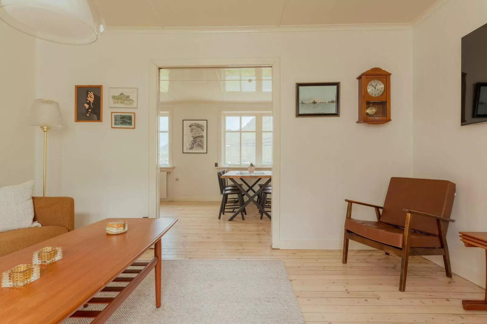 Charming Klaksvík Home - By Traum Ferienwohnungen-Indoor