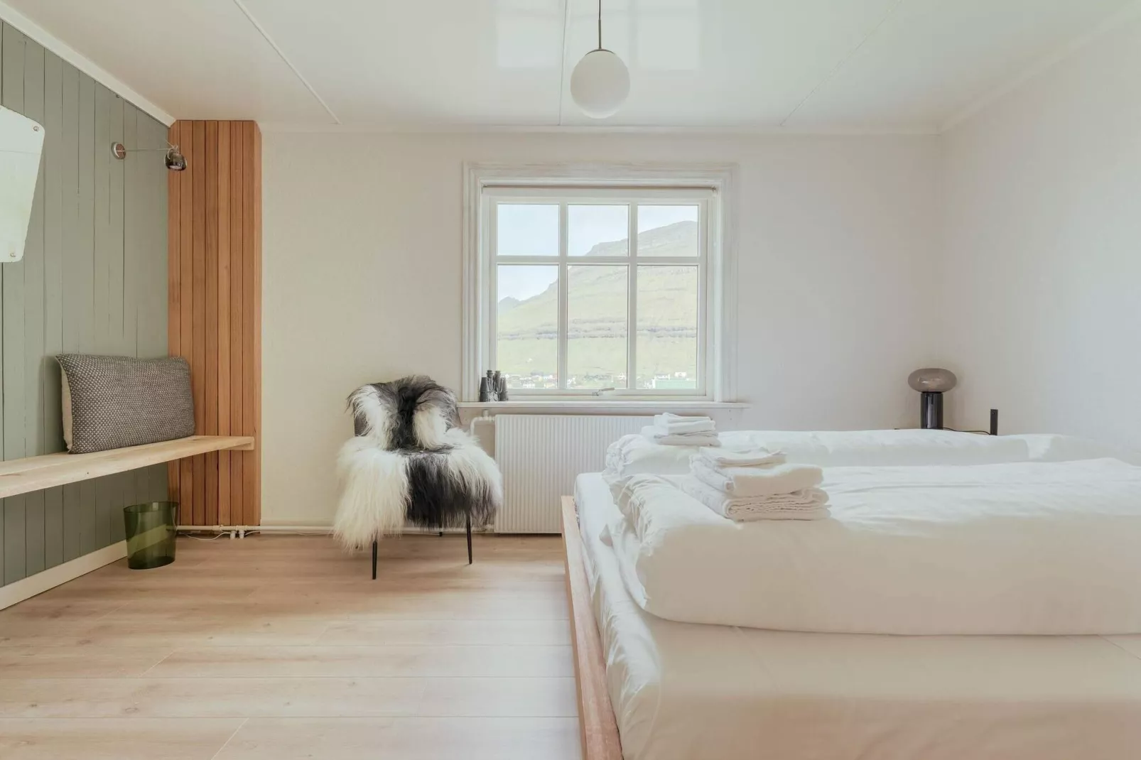 Charming Klaksvík Home - By Traum Ferienwohnungen-Indoor