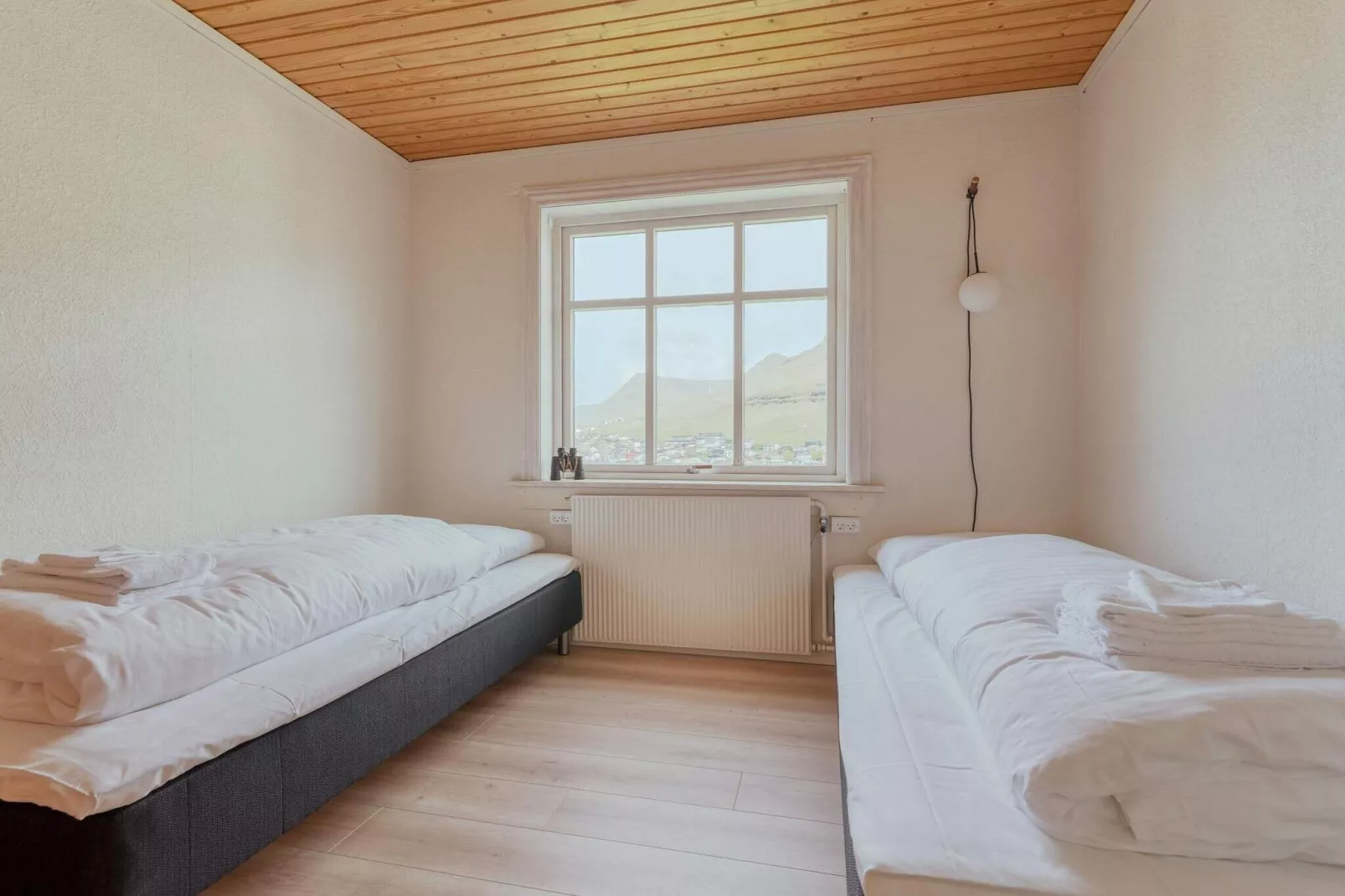 Charming Klaksvík Home - By Traum Ferienwohnungen-Indoor