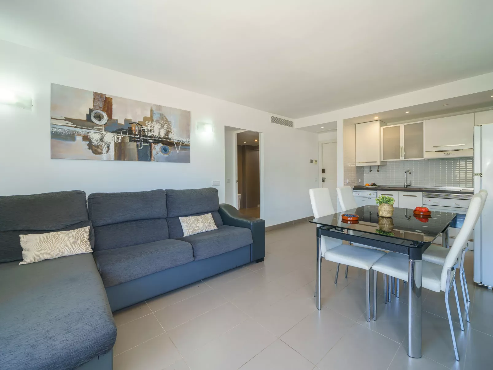 Oratge Beach Views-Inside