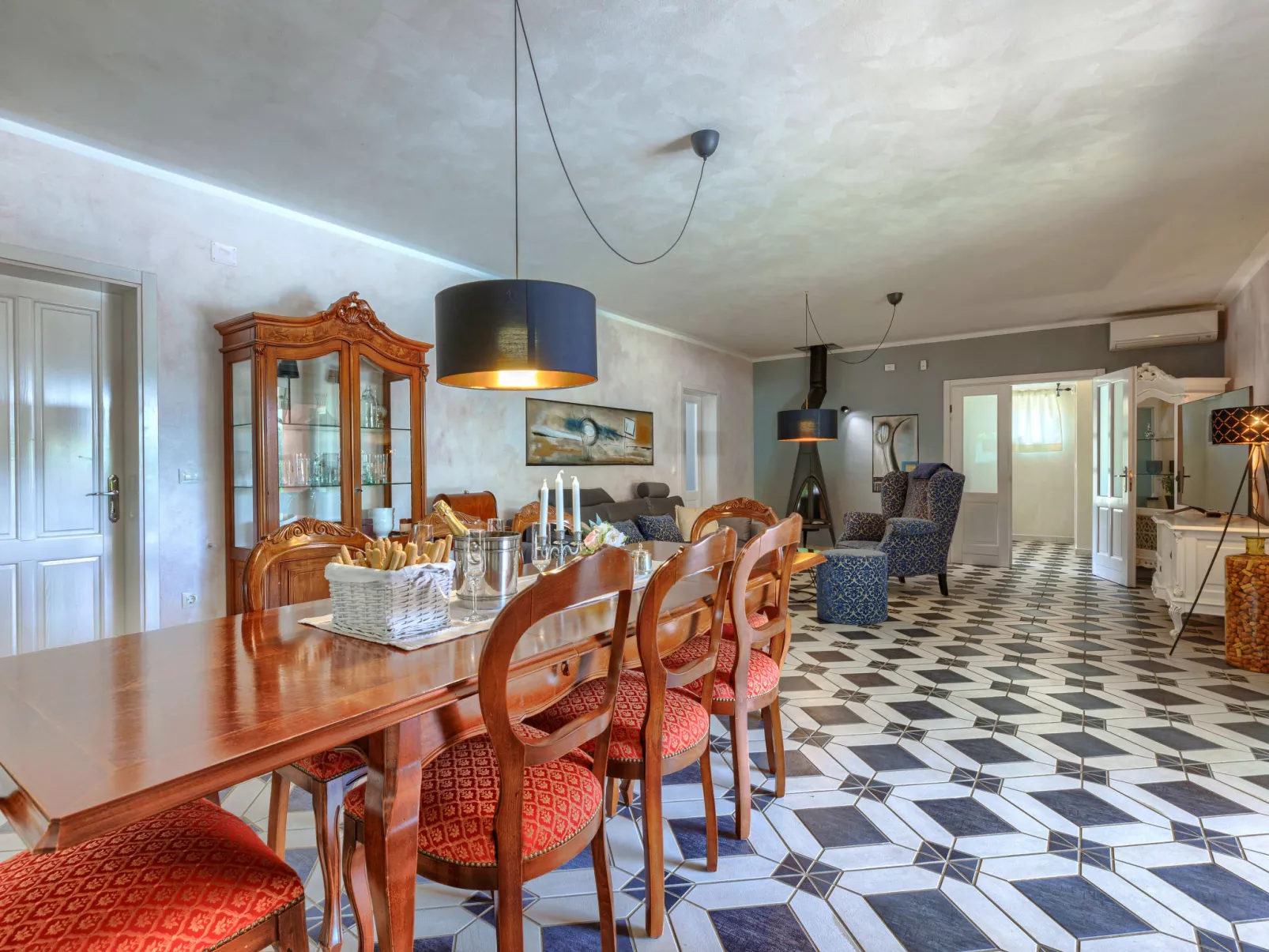 Villa Wruss-Dedans