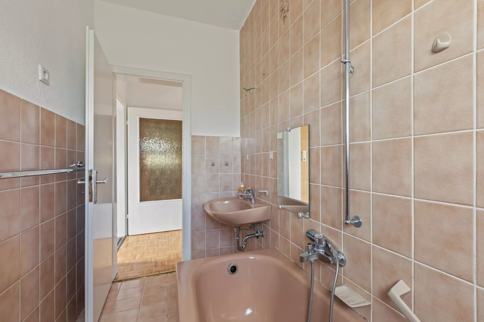 Ferienwohnung Fuldabrück-Bathroom