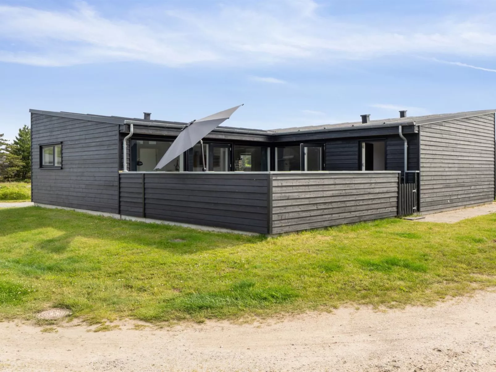 "Ingebrit" - 1.4km from the sea-Outside