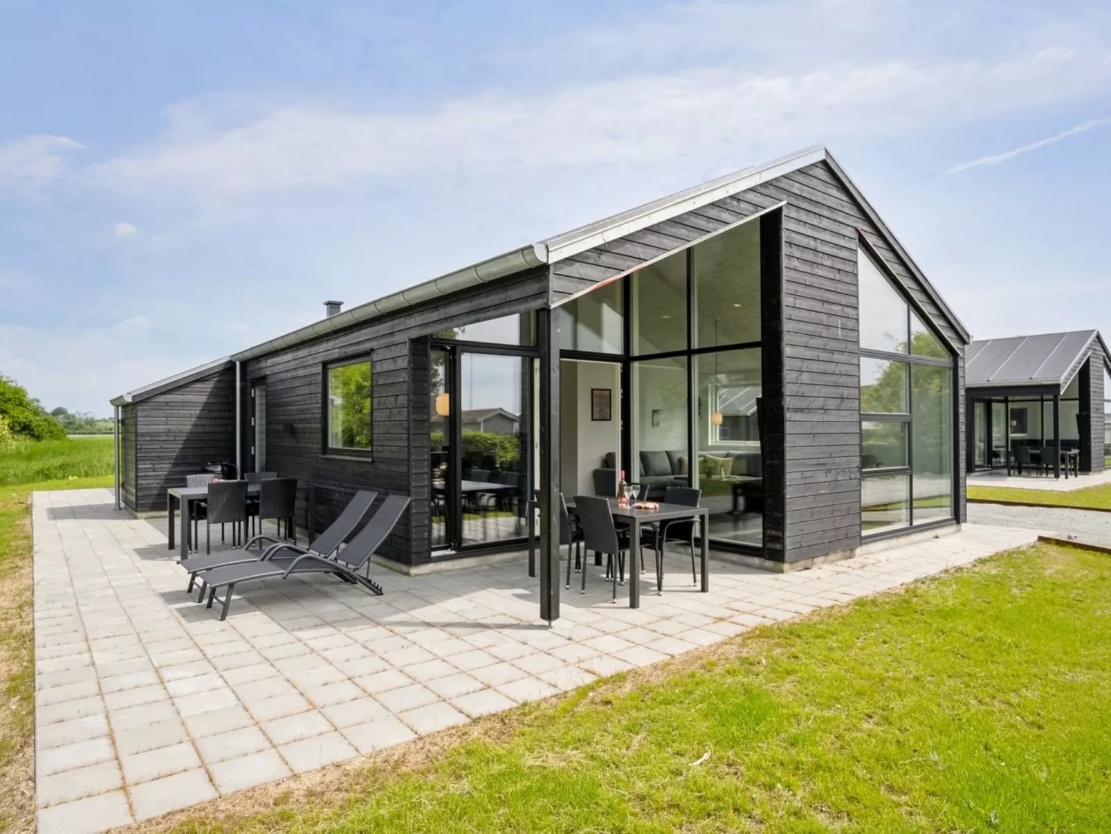 "Stygg" - 75m from the sea-Outside