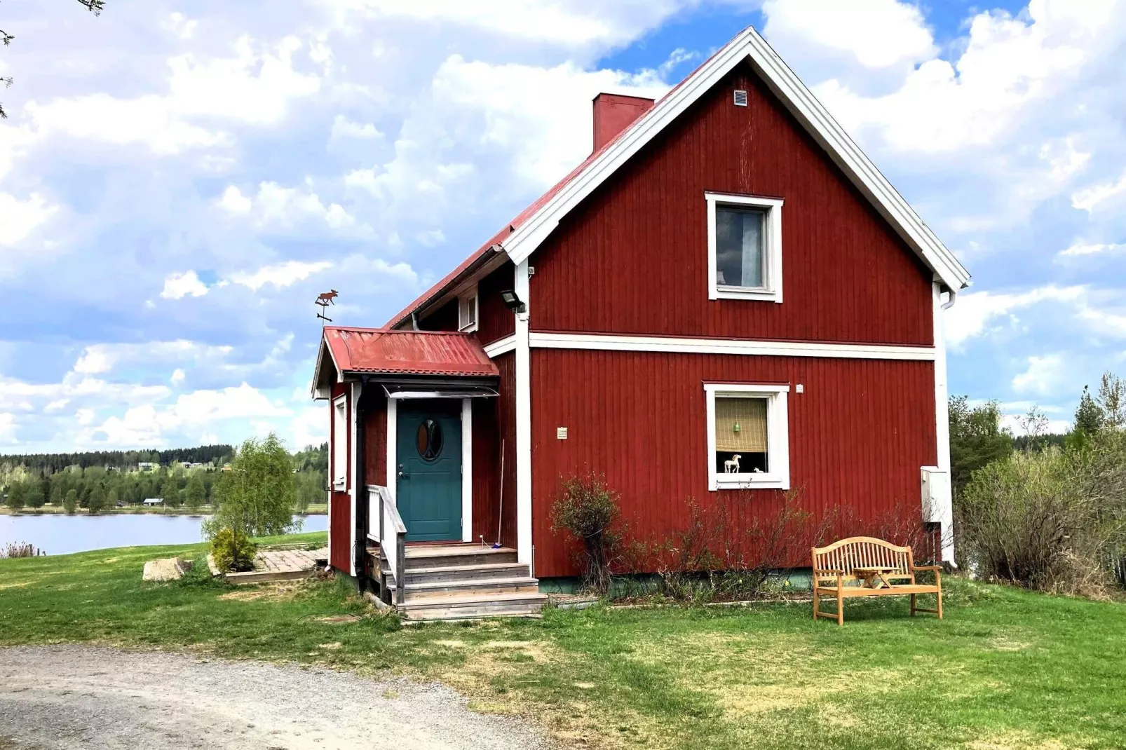4 person holiday home in BURTRÄSK