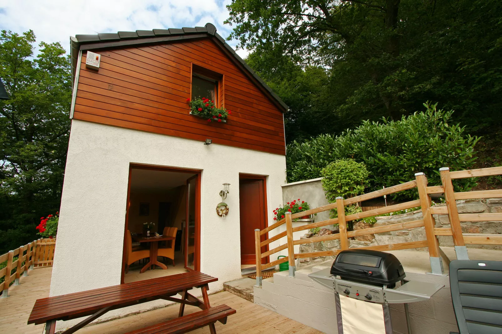 Le 41-Exterior summer