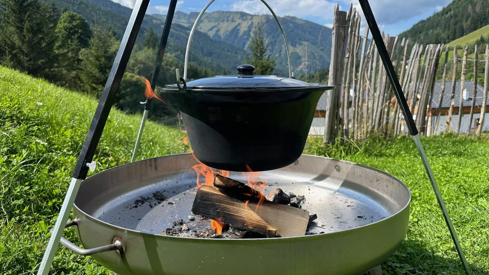 Chalet Norah-Gardens summer