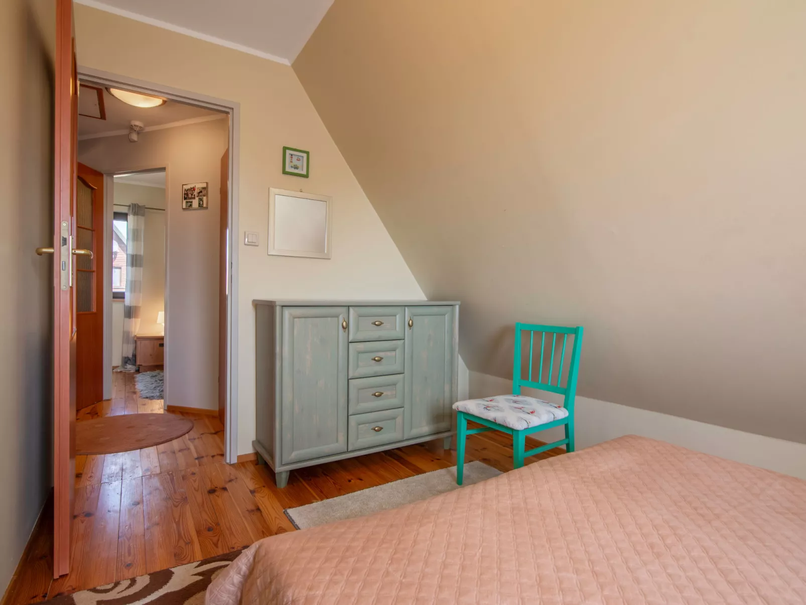 Dom niebieski-Dedans