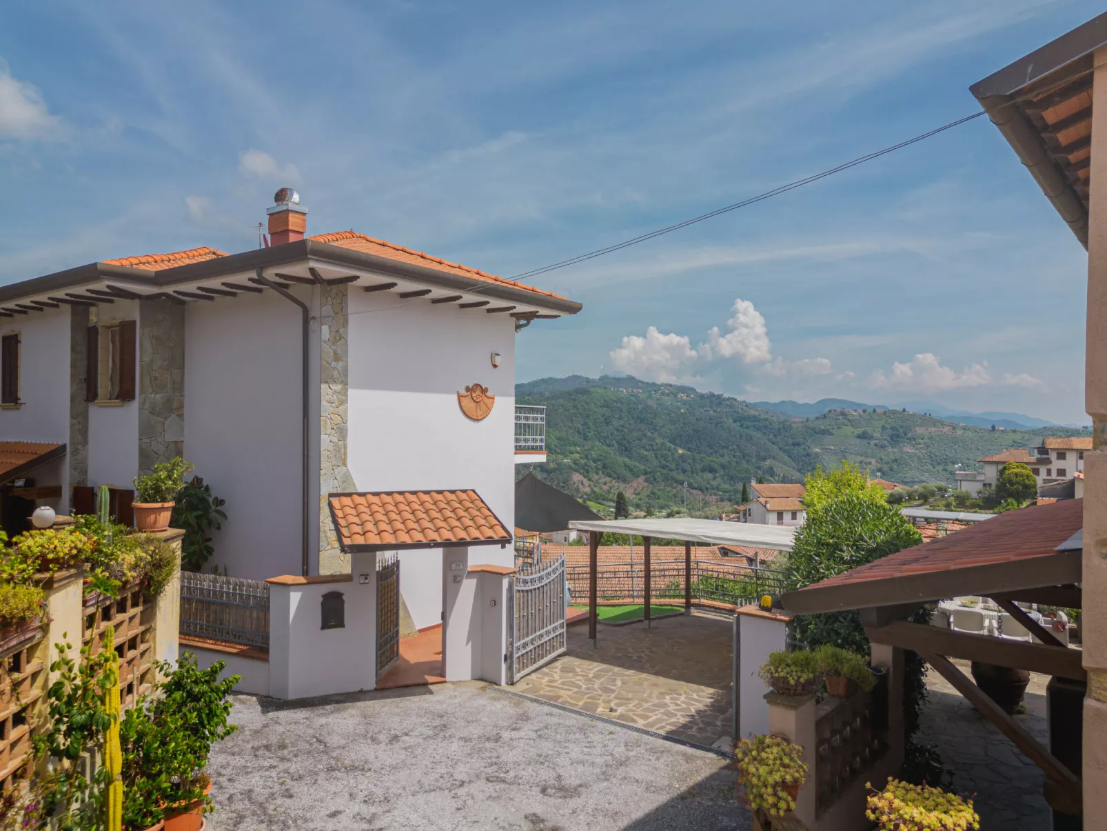 Casa Lorena-Outside