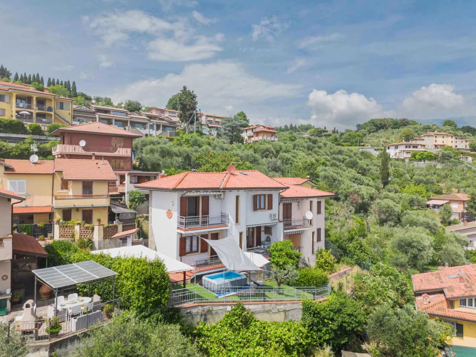 Casa Lorena-Outside