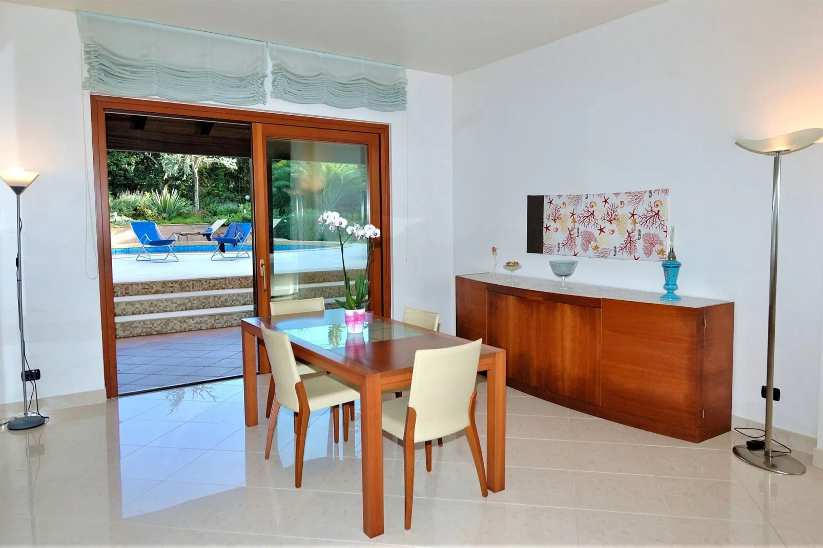 Villa Vittoria-Dining room
