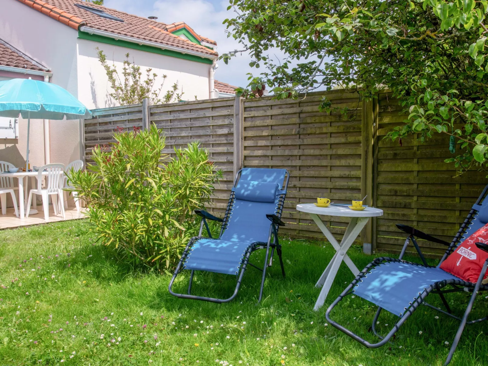 Le Moussaillon-Outside