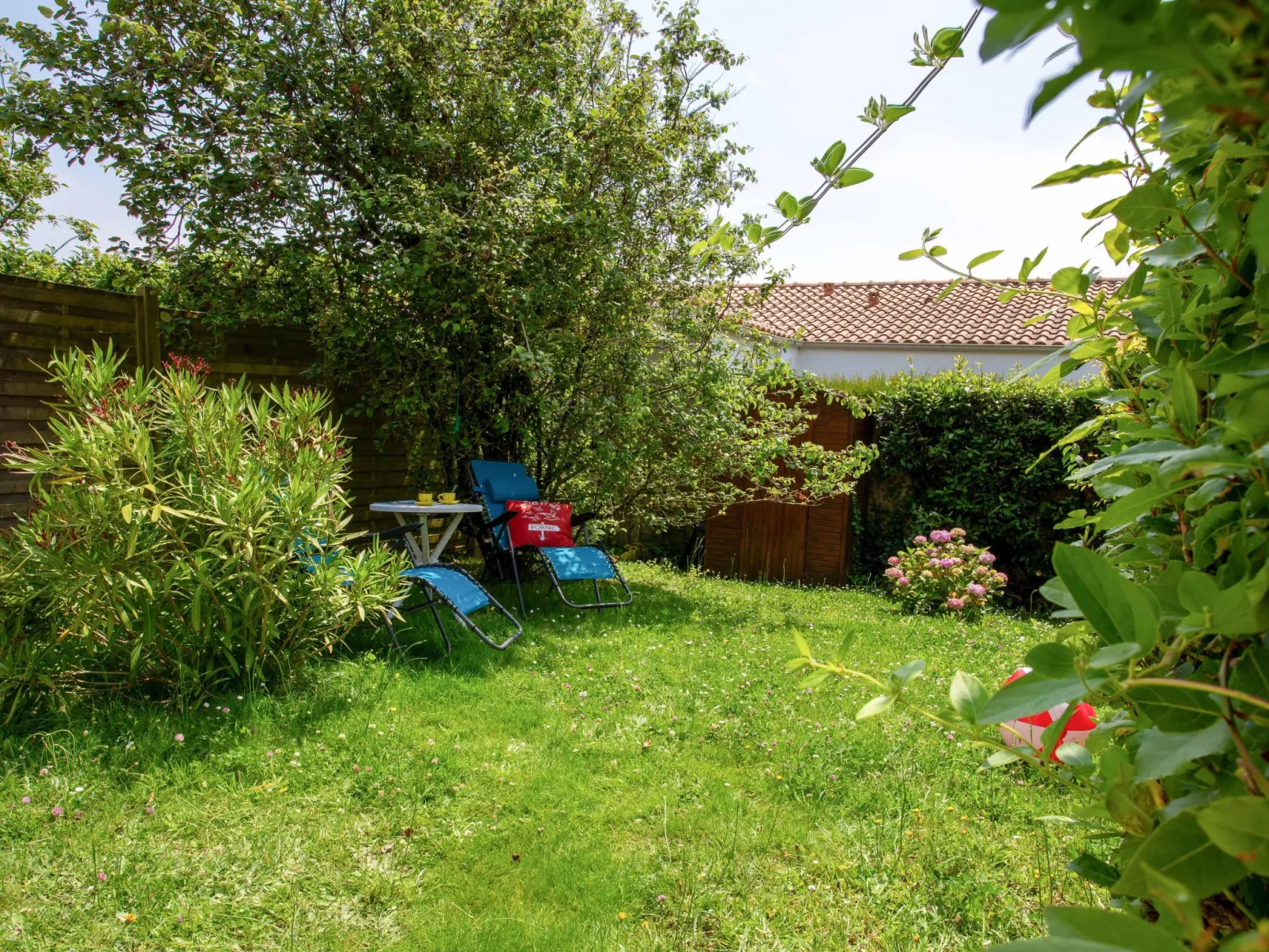 Le Moussaillon-Outside