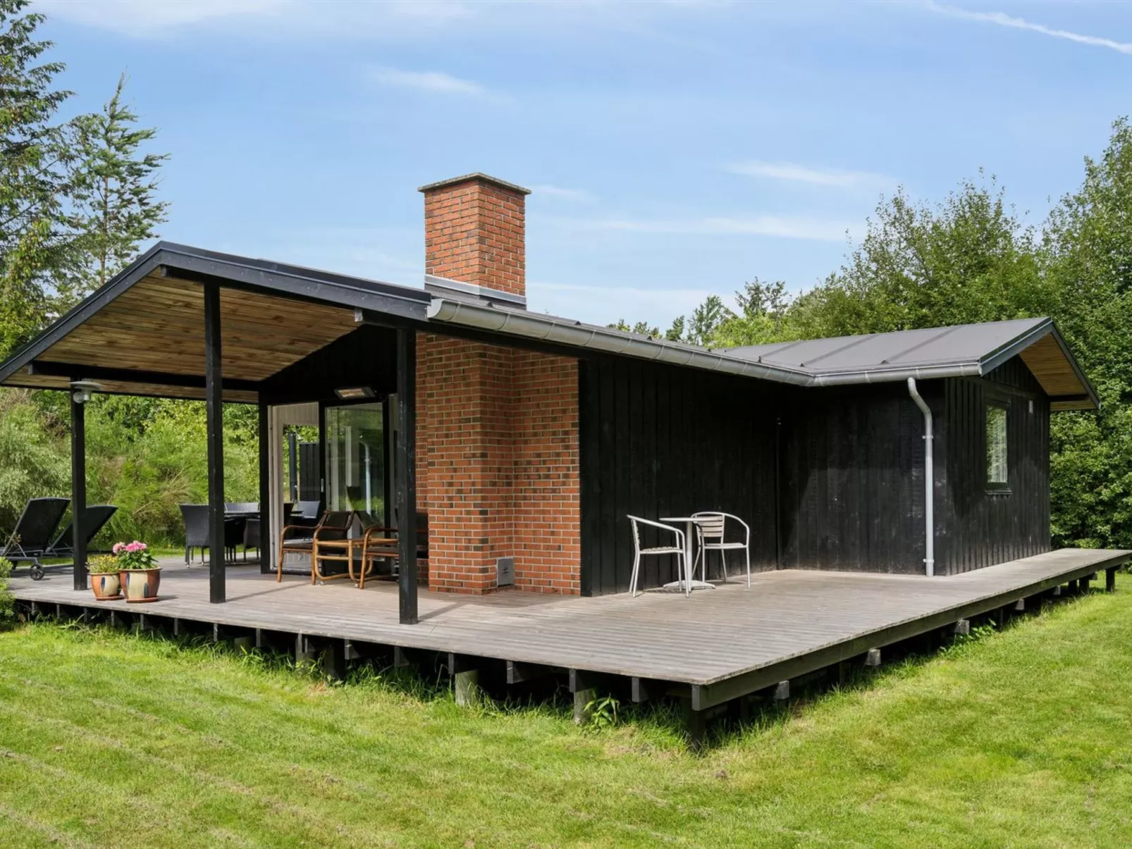 "Skjold" - 600m from the sea-Outside