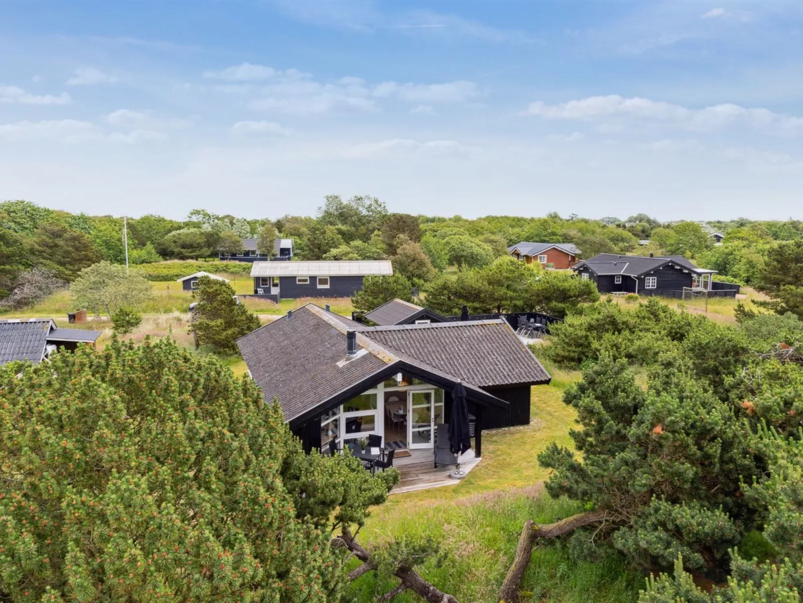 "Ubbe" - 800m from the sea