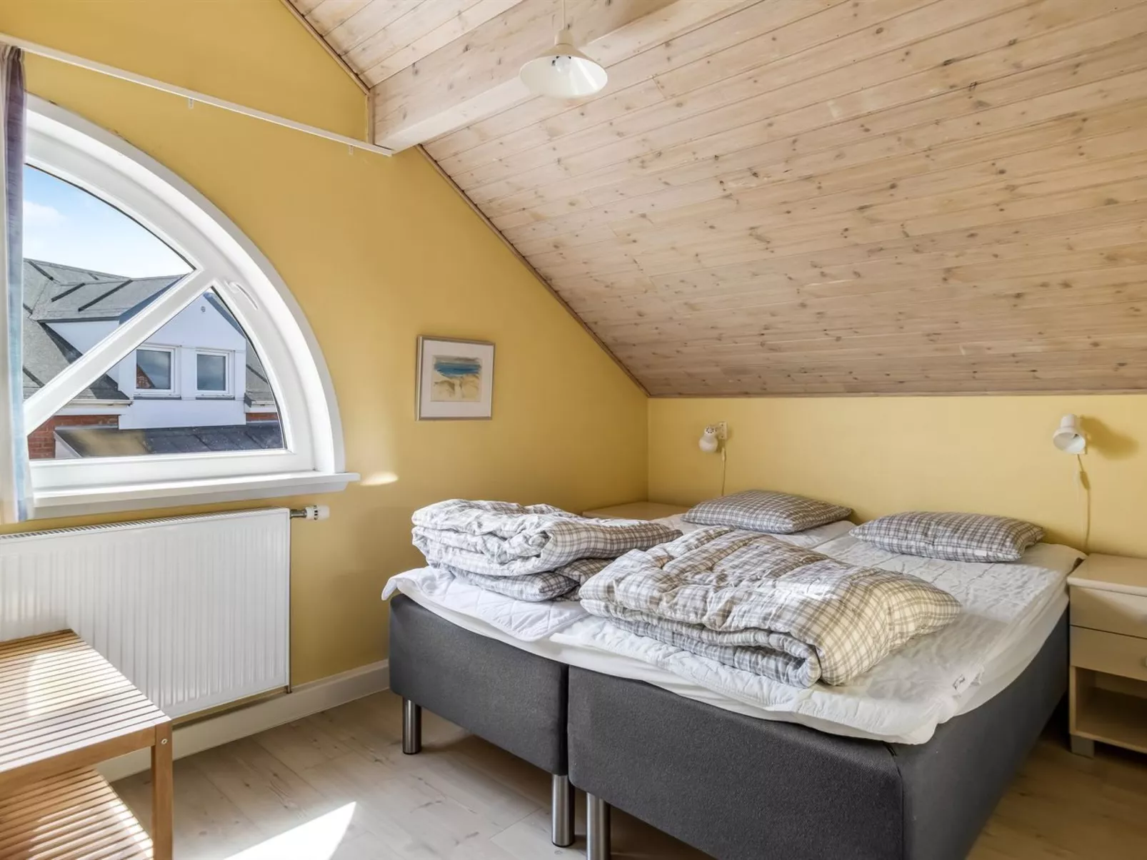 "Nils" - 2.3km from the sea-Inside
