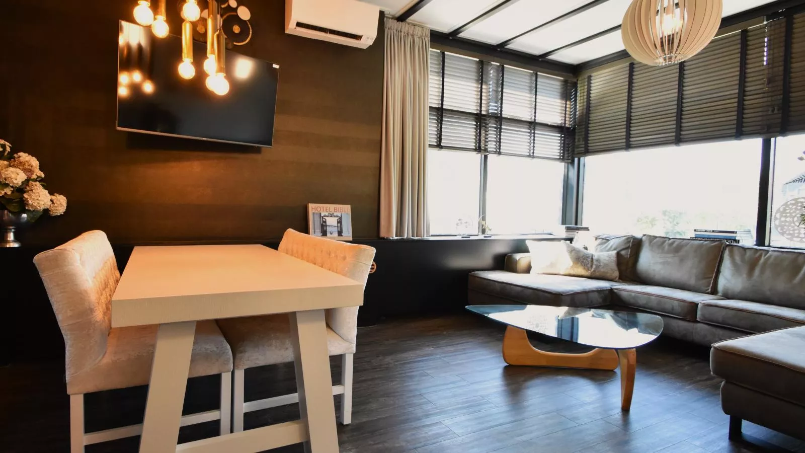 Studio Beau Sur Mer-Living room
