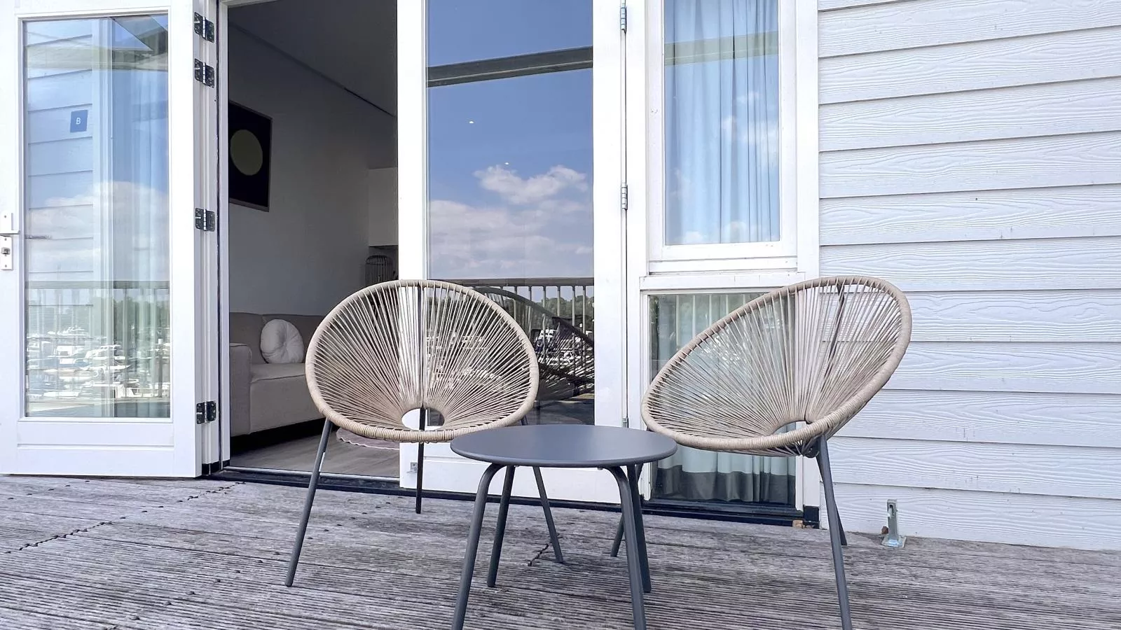 Waterkant-Terrace balcony
