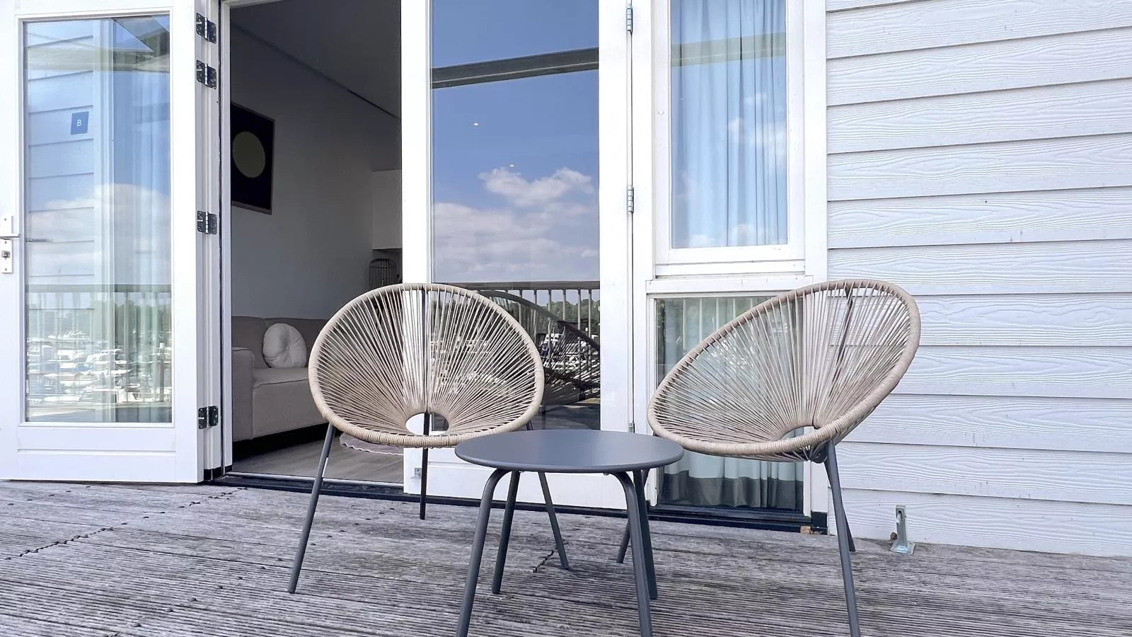 Havenzicht-Terrace balcony