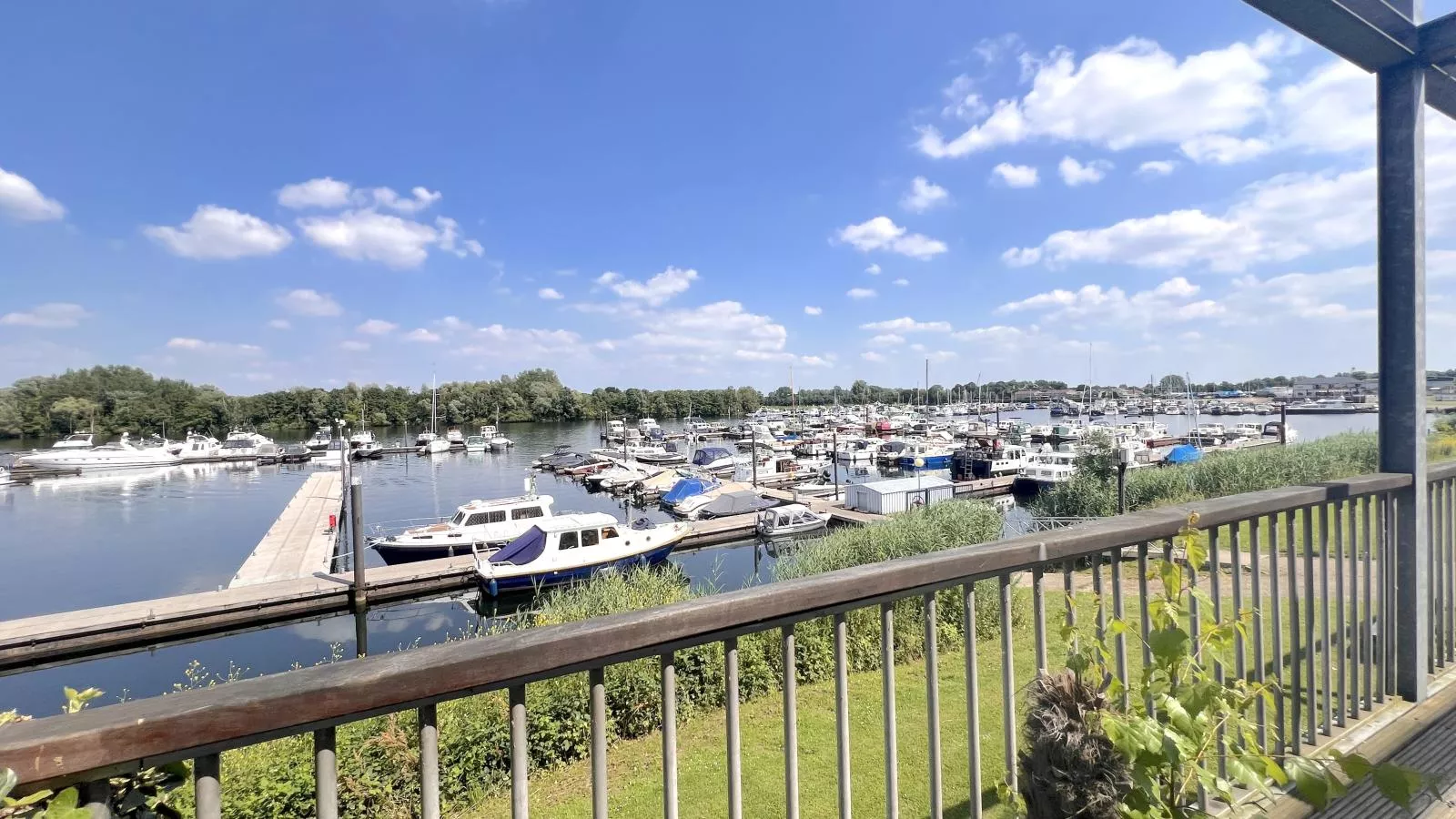 Havenzicht-View summer