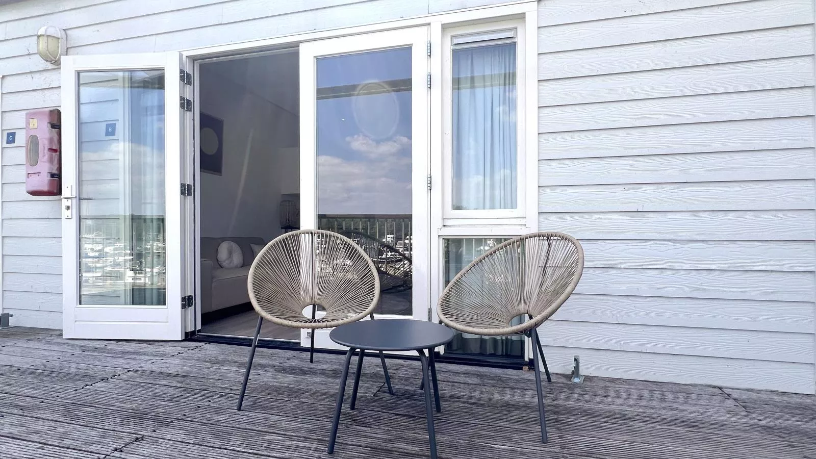 Havenzicht-Terrace balcony