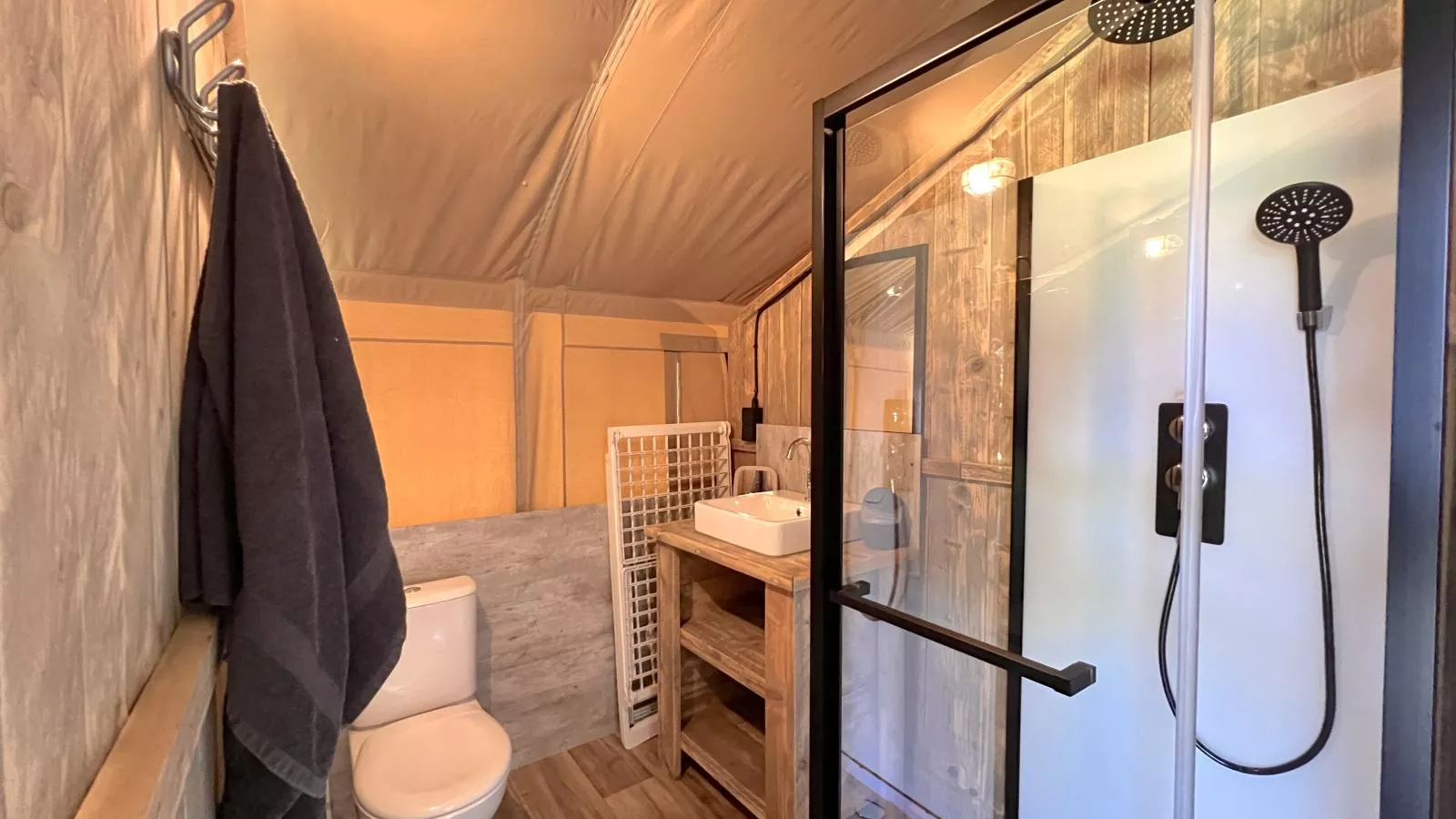 De Bij-Bathroom