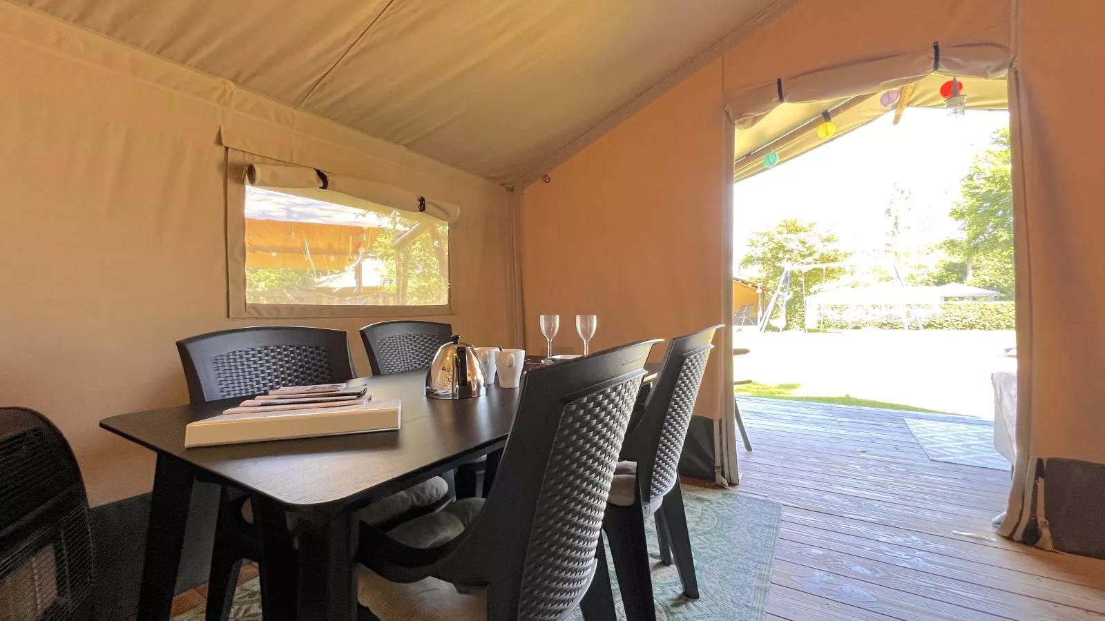 De Bij-Dining room