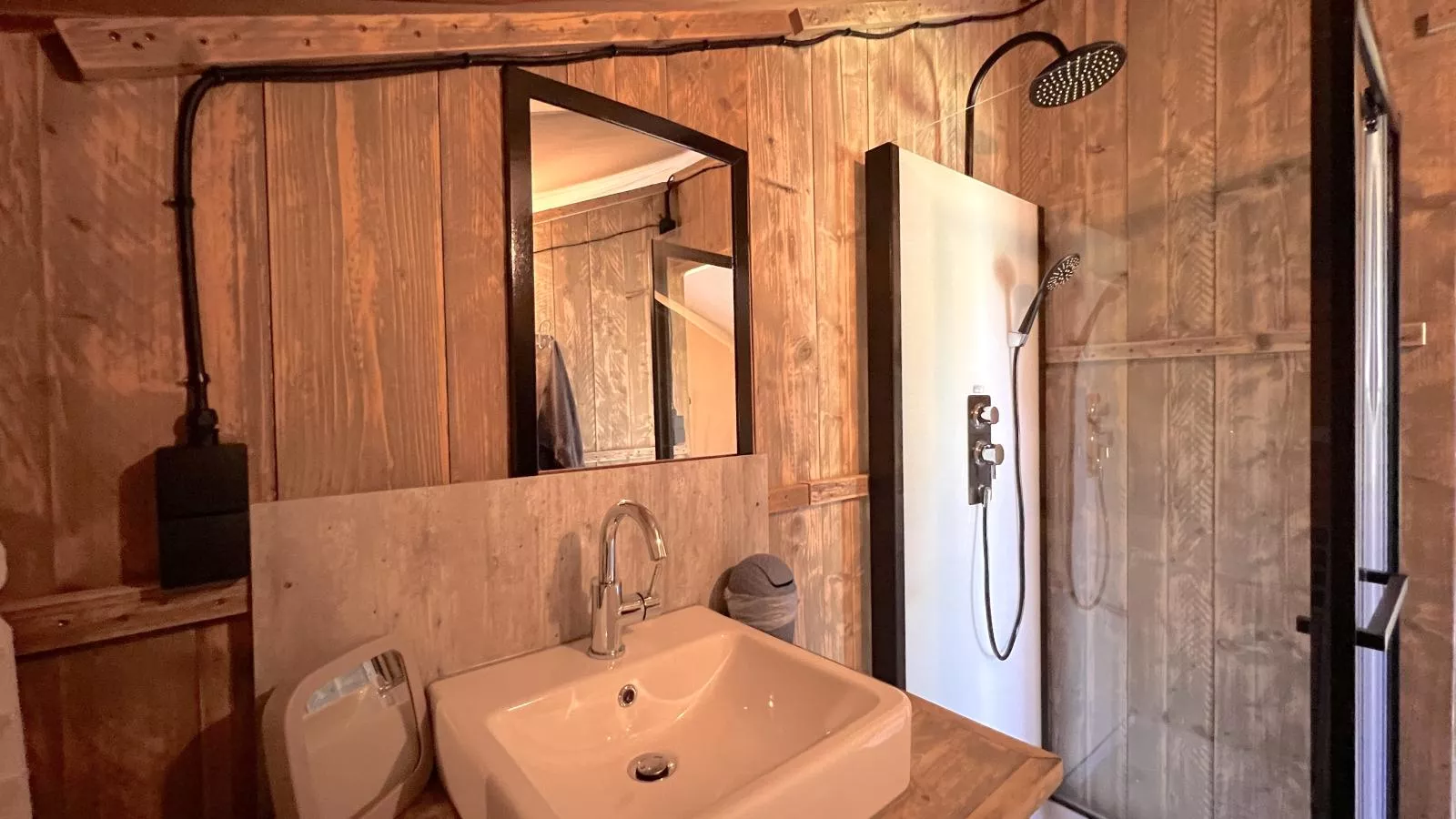 De Bij-Bathroom