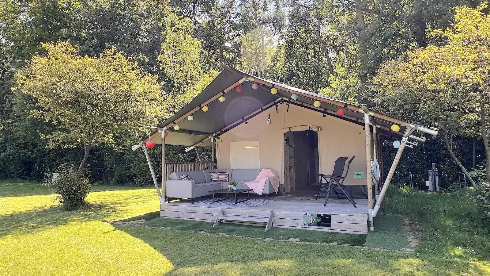 De Bij-Exterior summer