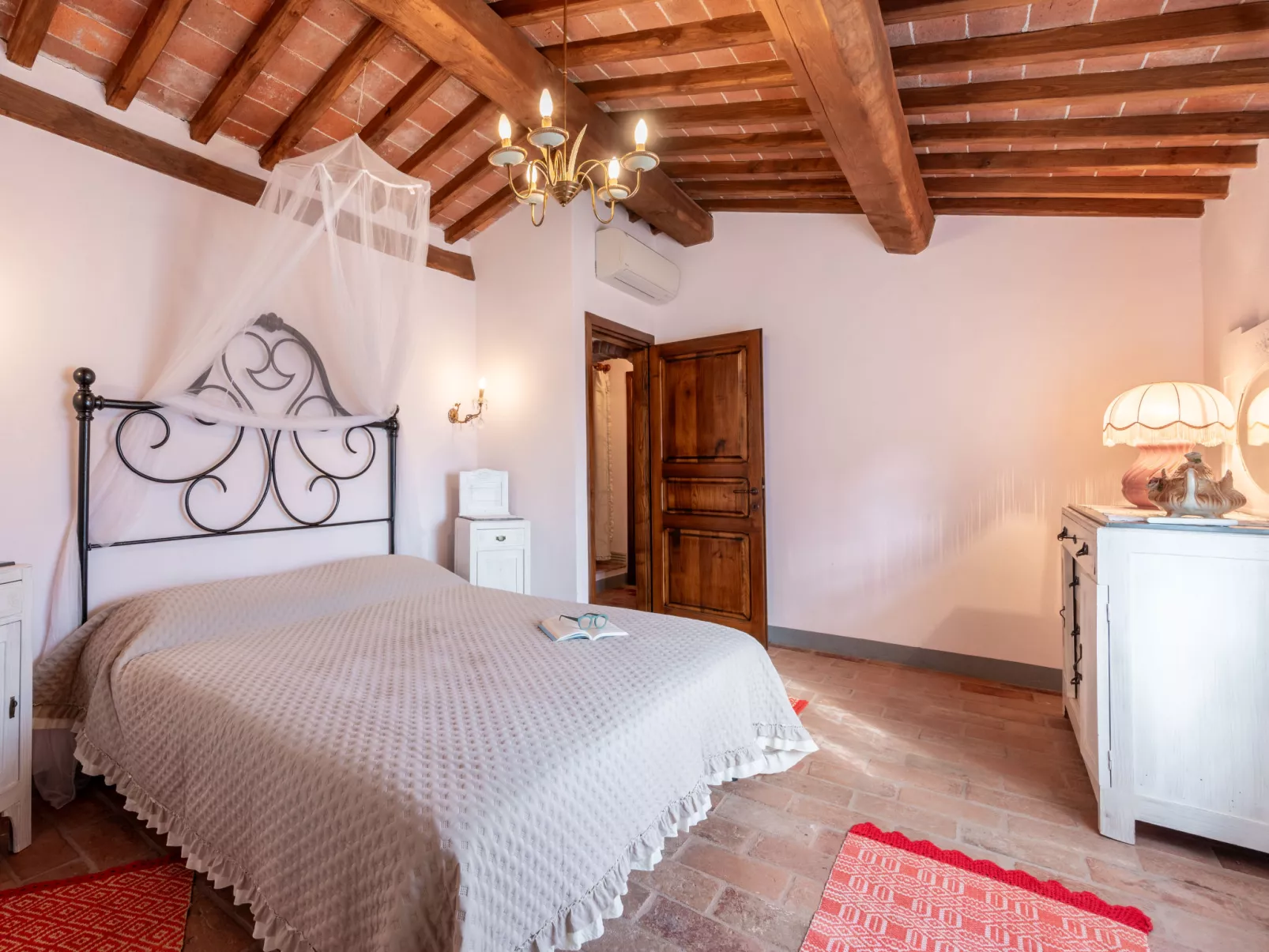 Villa delle Stelle-Inside