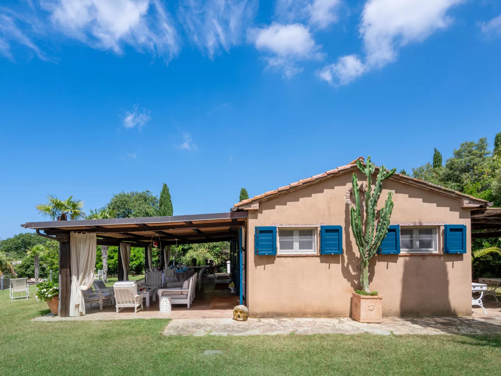 Villa delle Stelle-Outside