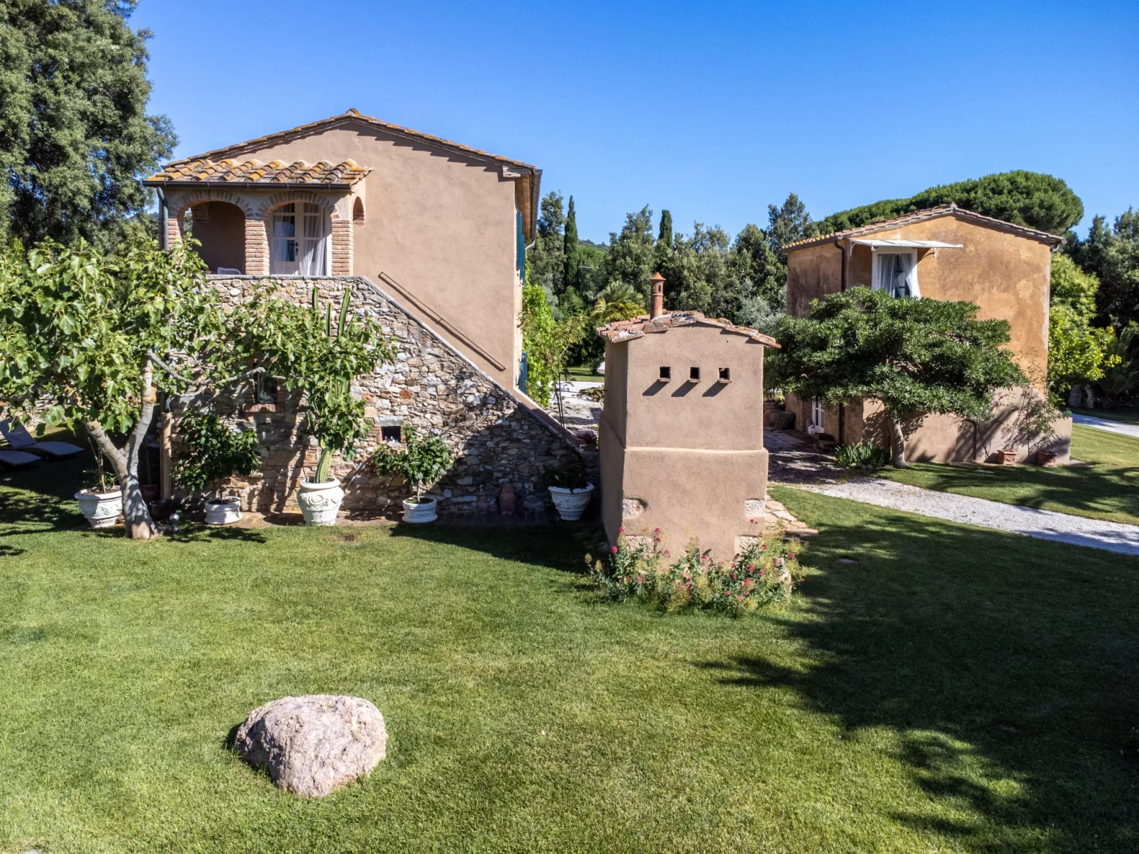 Villa delle Stelle-Outside