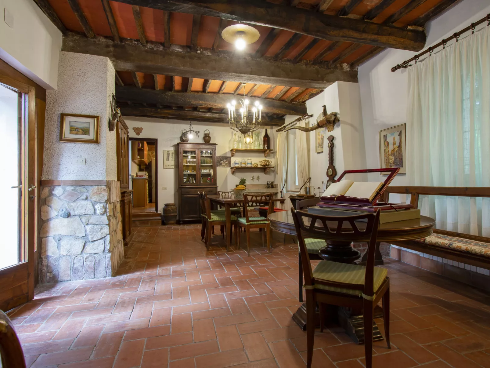 Podere Rasenna-Inside