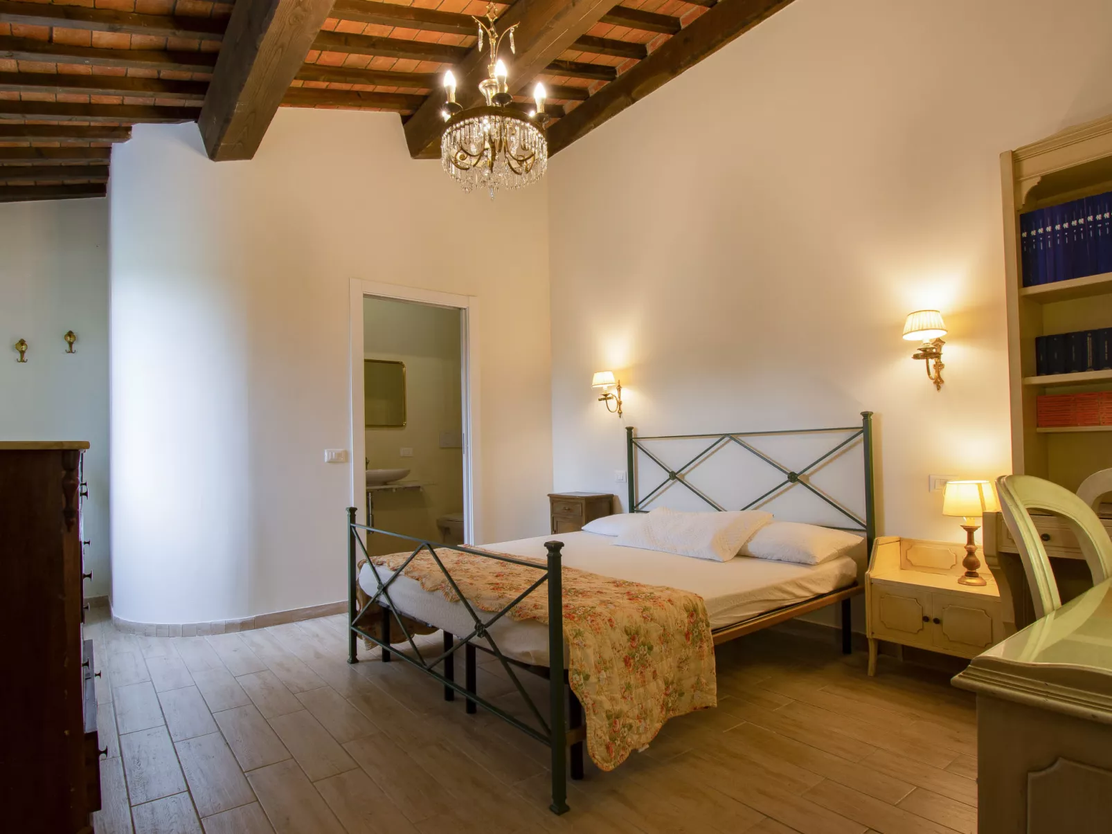 Podere Rasenna-Inside