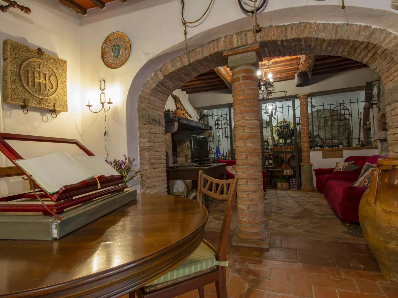Podere Rasenna-Inside