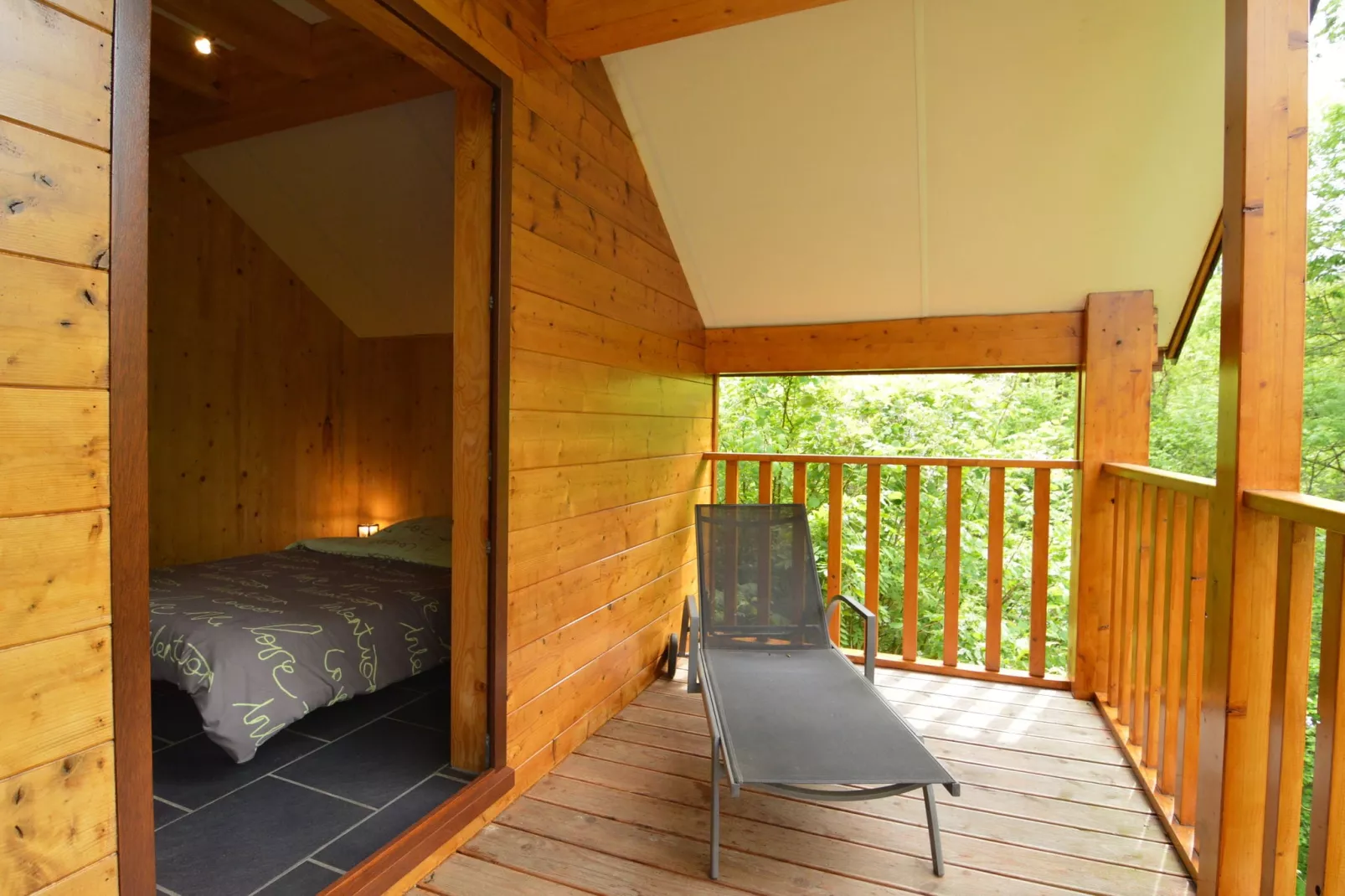 Wood Dream-Bedroom