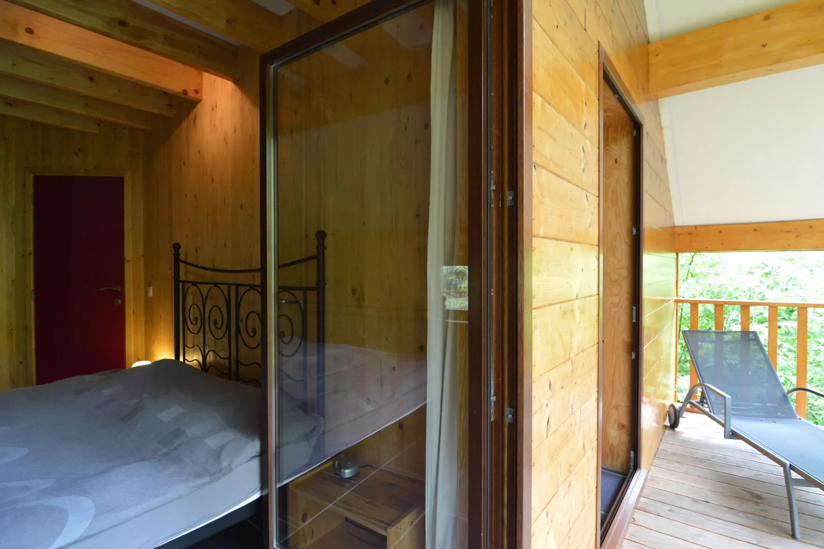 Wood Dream-Bedroom