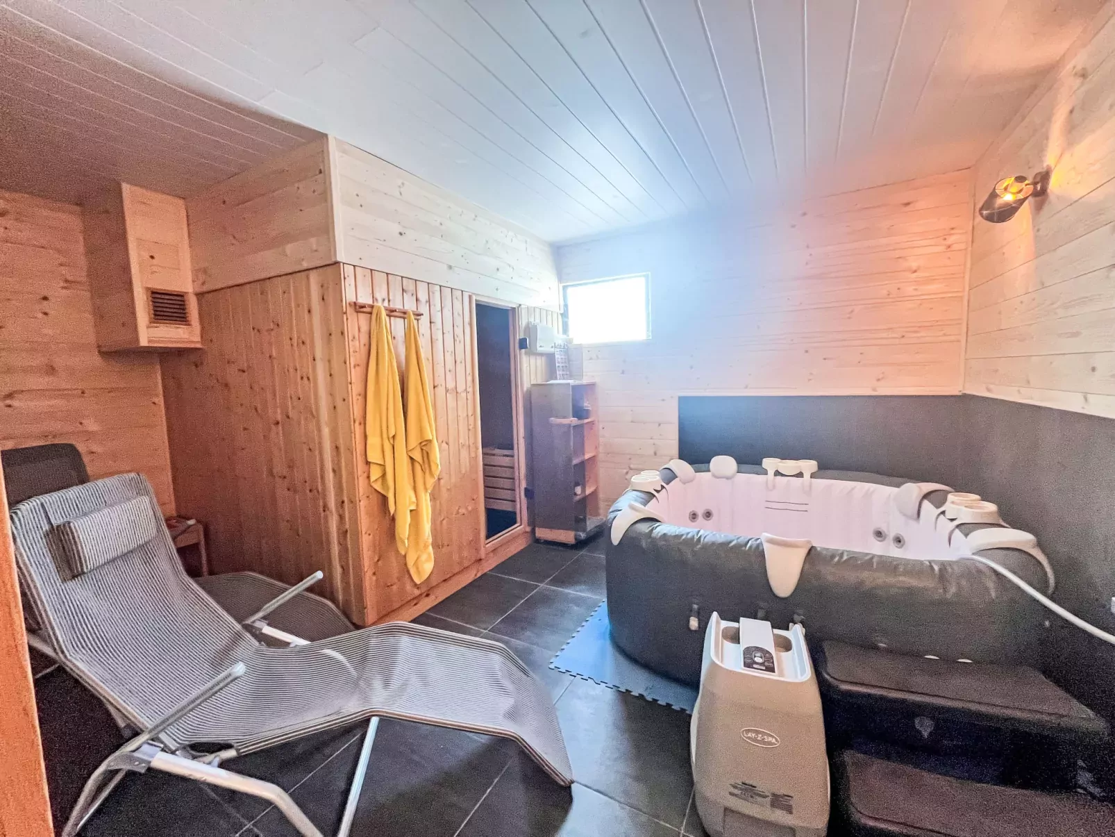 The Orange Apartment-Inside