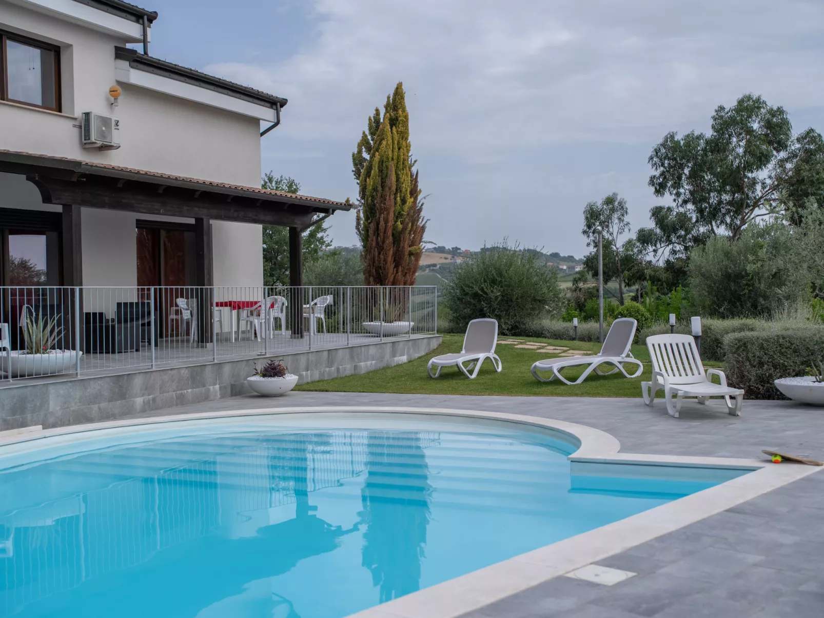 Nido delle Rondini-Outside