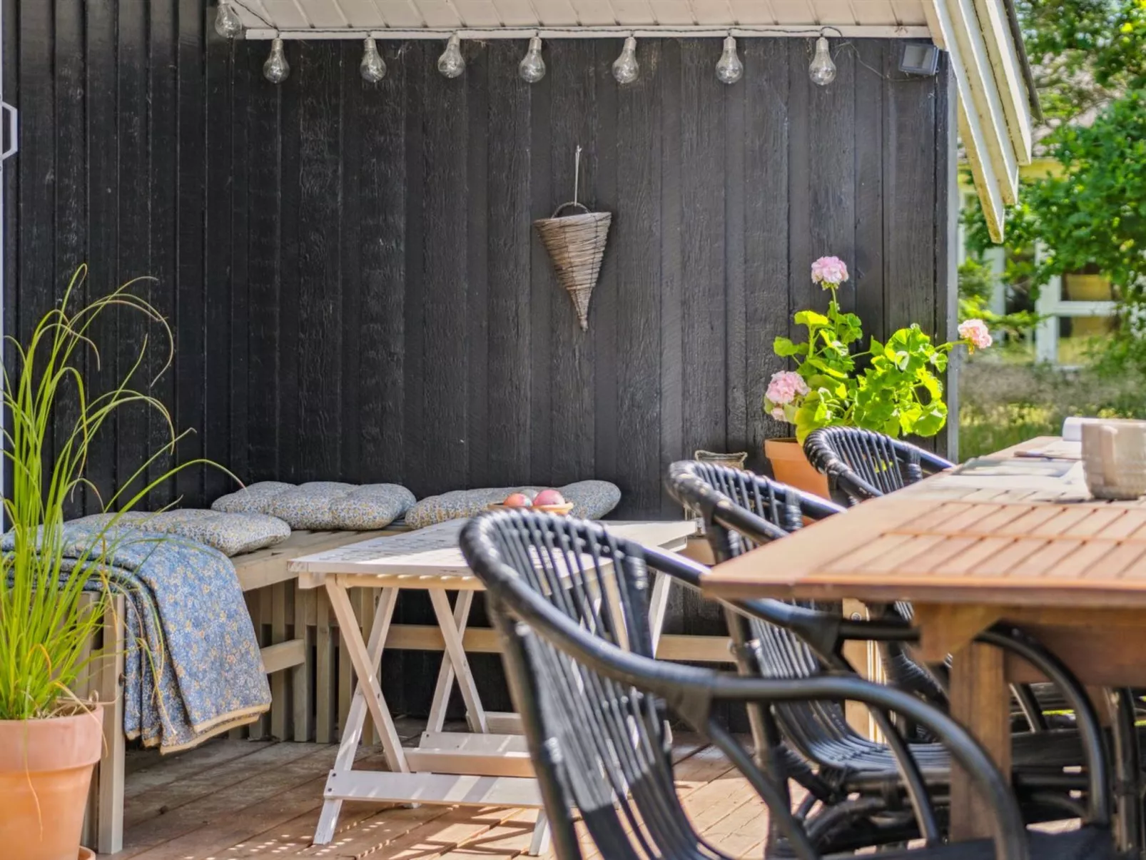 "Nayati" - 800m from the sea-Outside