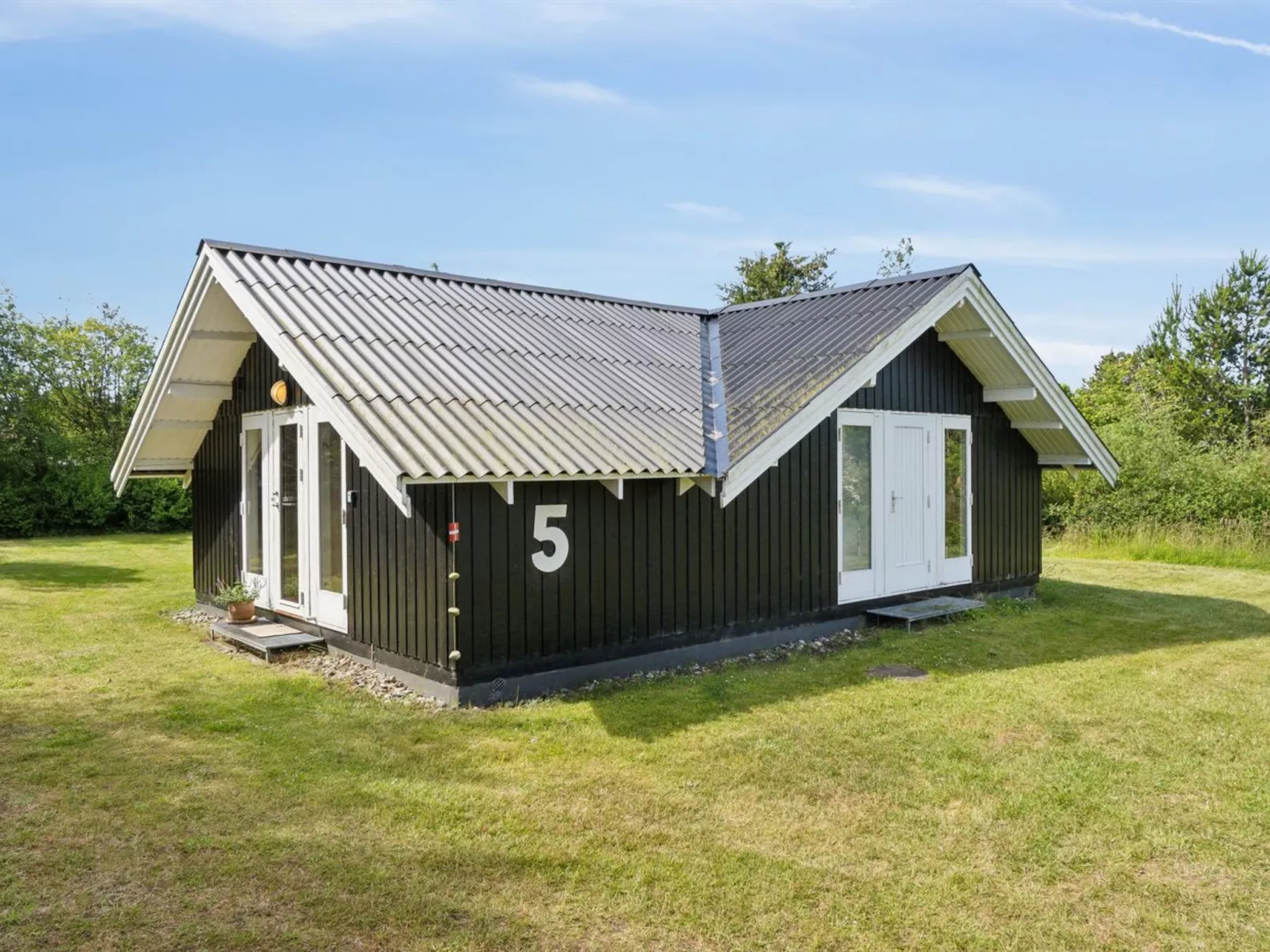 "Nayati" - 800m from the sea-Outside
