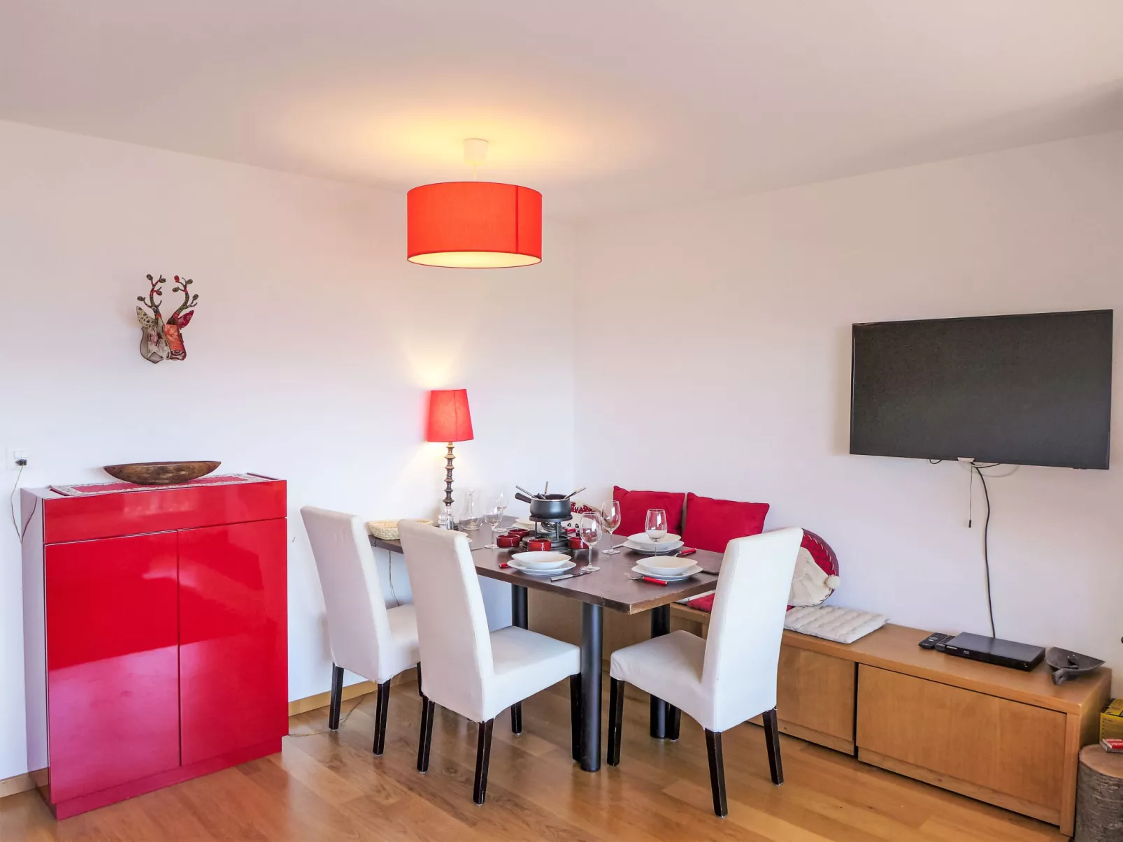 Les Arolles B12-Inside