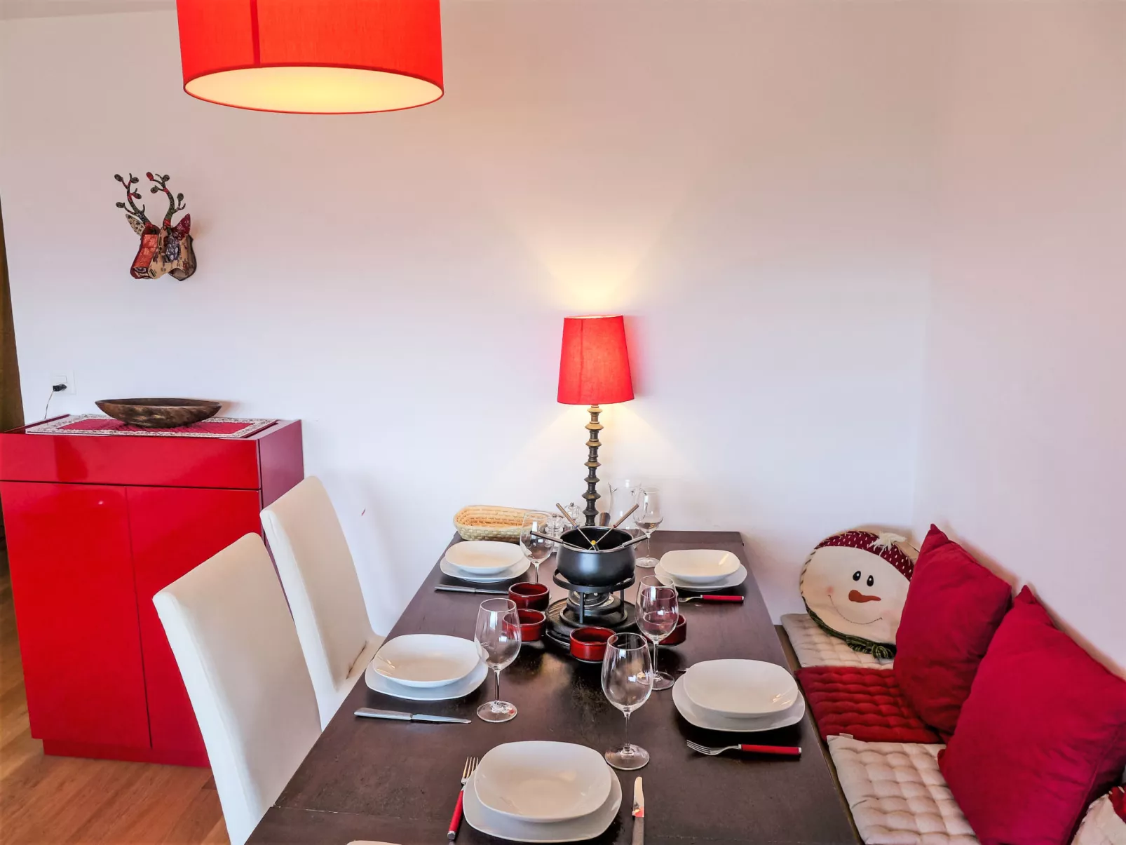 Les Arolles B12-Inside