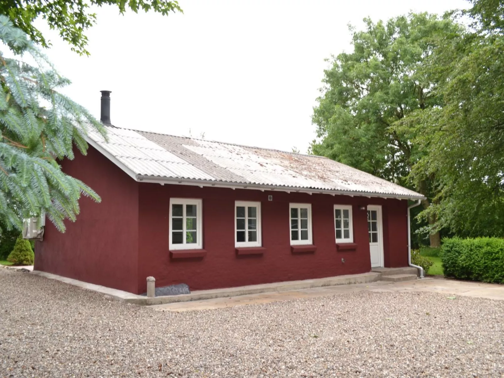 "Saran" - 30km from the sea-Outside