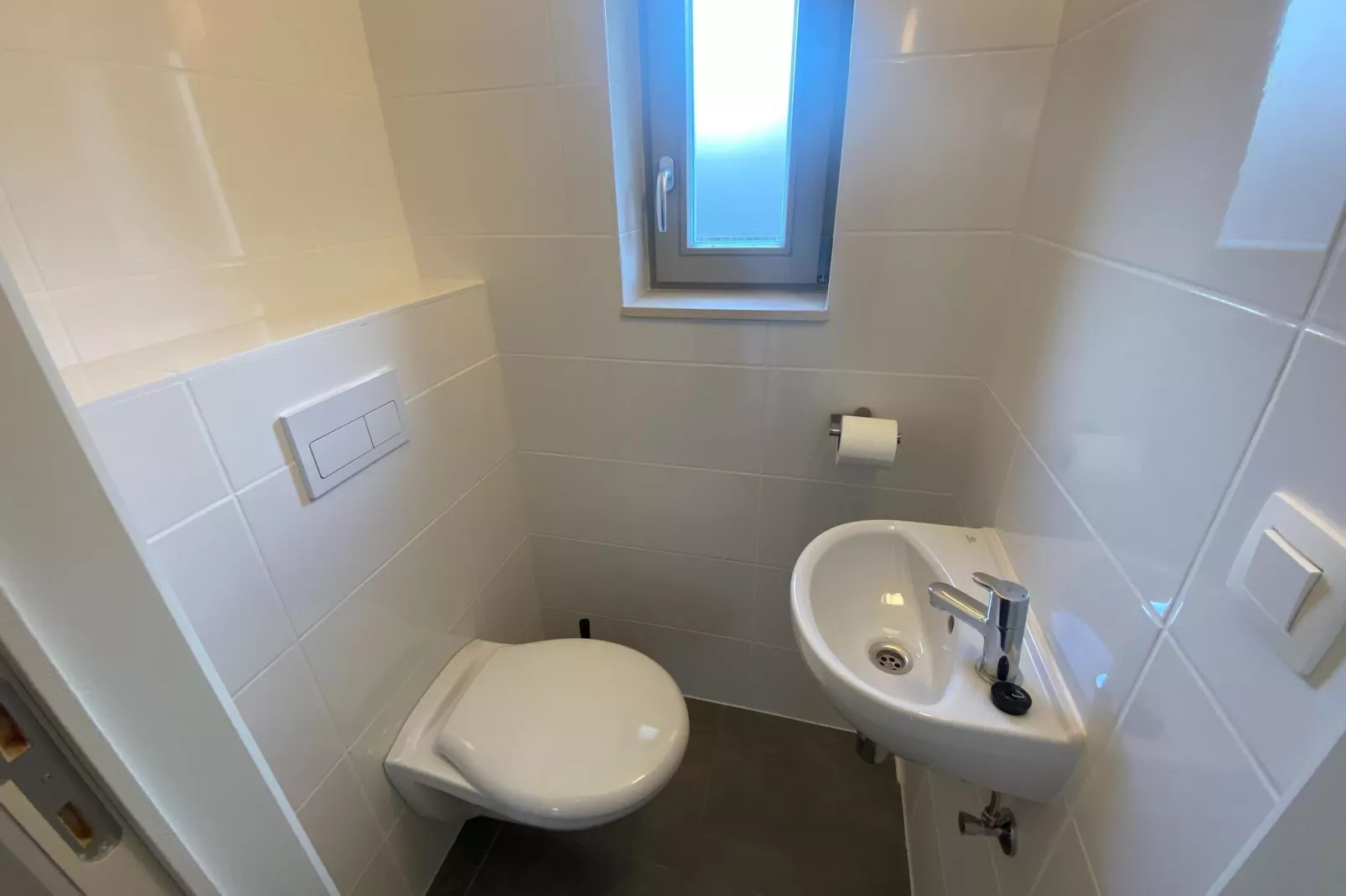 WH2 / 52-Bathroom